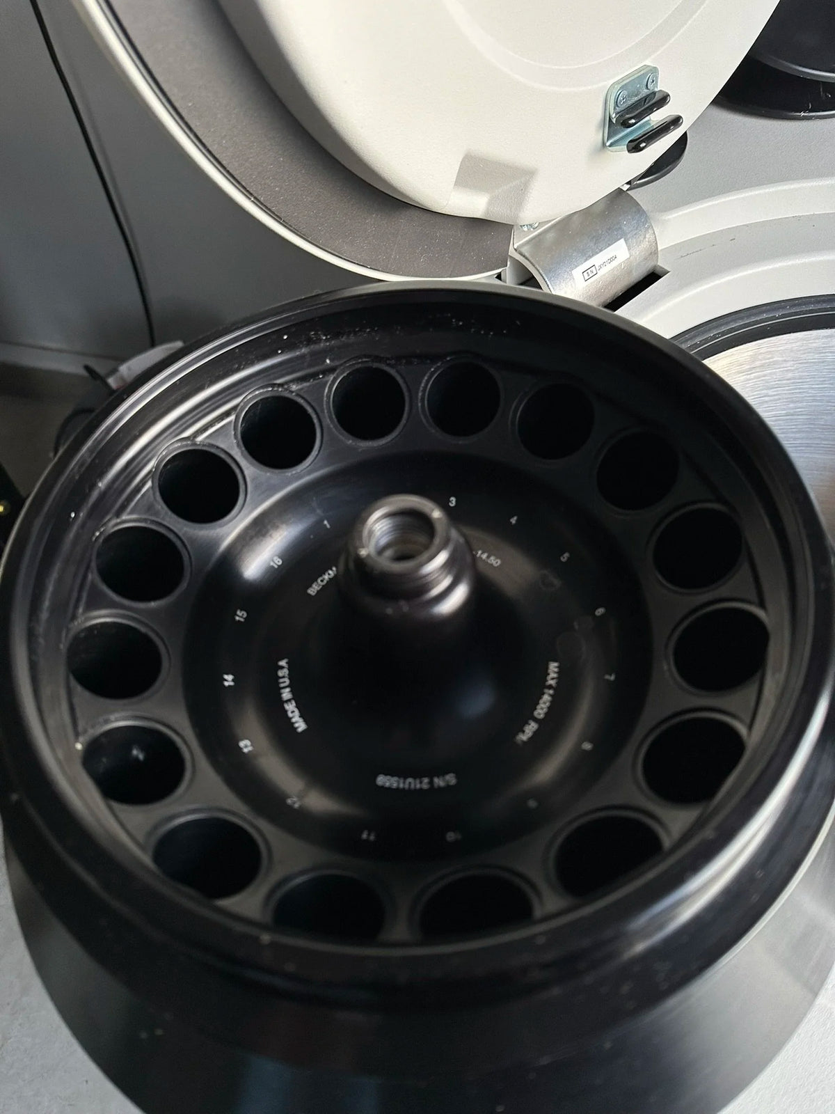 Beckman Coulter JA-14.50 rotor assembly, biosafe (with dual-locking lid) - INSPECTED