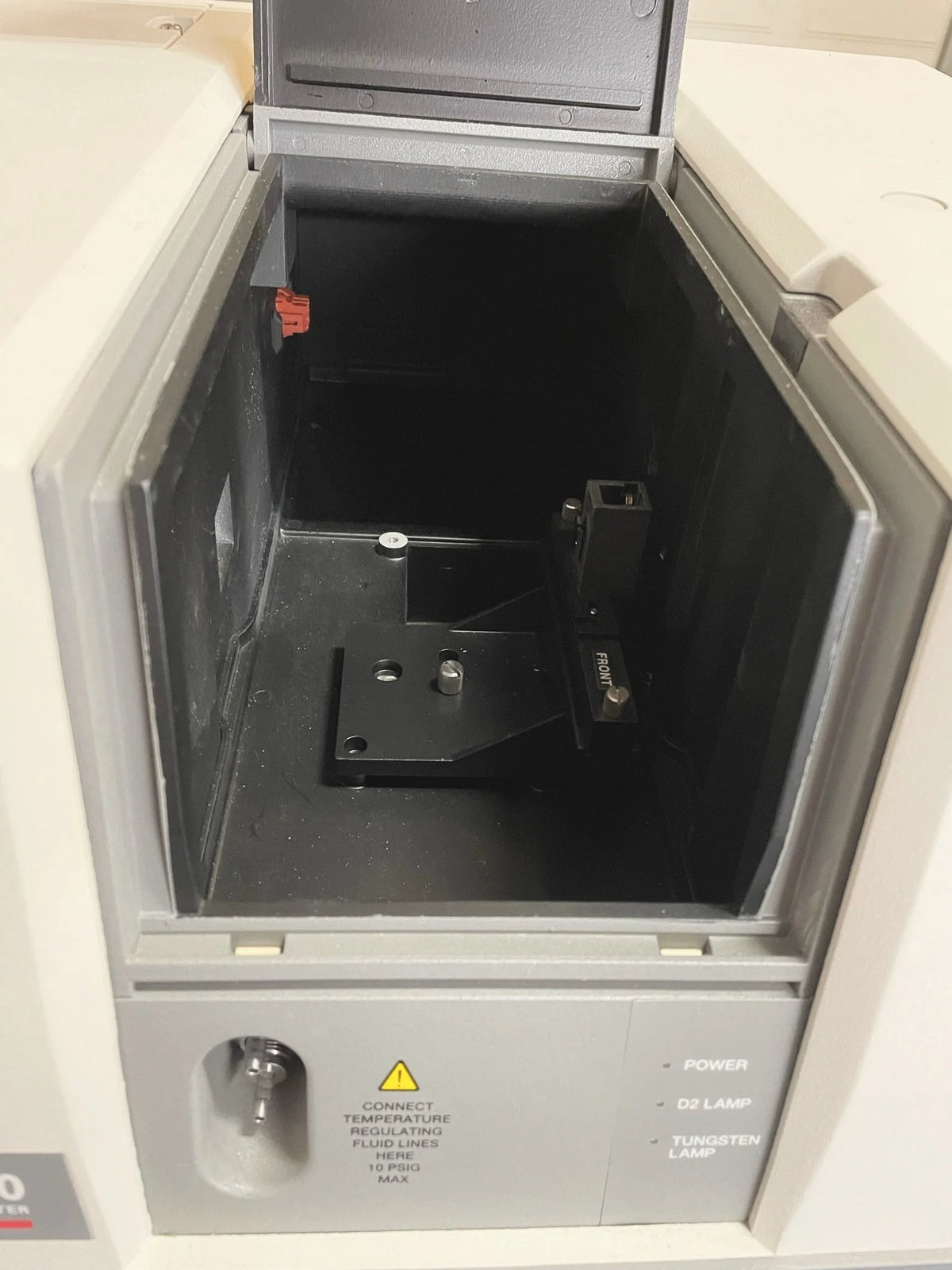 DU 800 Spectrophotometer on Windows 11 Pro  - Space Saving System (Recertified)