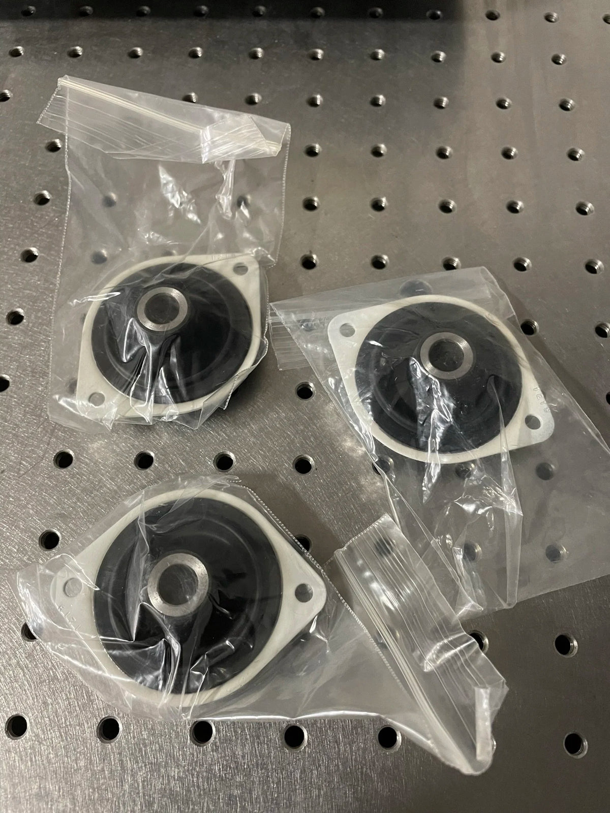 Beckman Avanti J and Avanti JXN Shock Mounts (NEW)