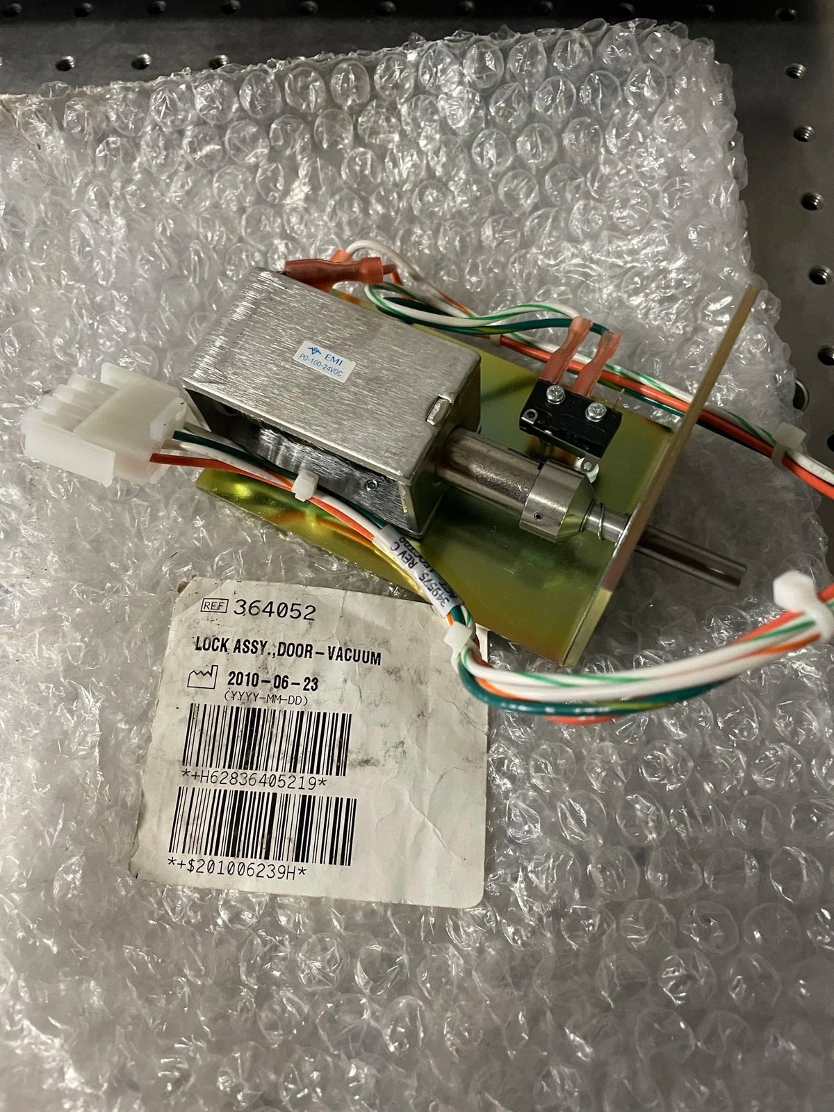 Lock Assembly, Door, PN. 364052 (NEW)