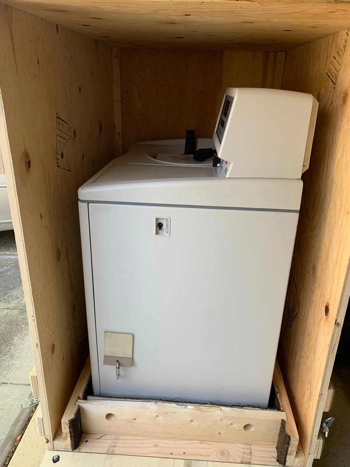 Beckman Coulter Optima L-100K ultracentrifuge