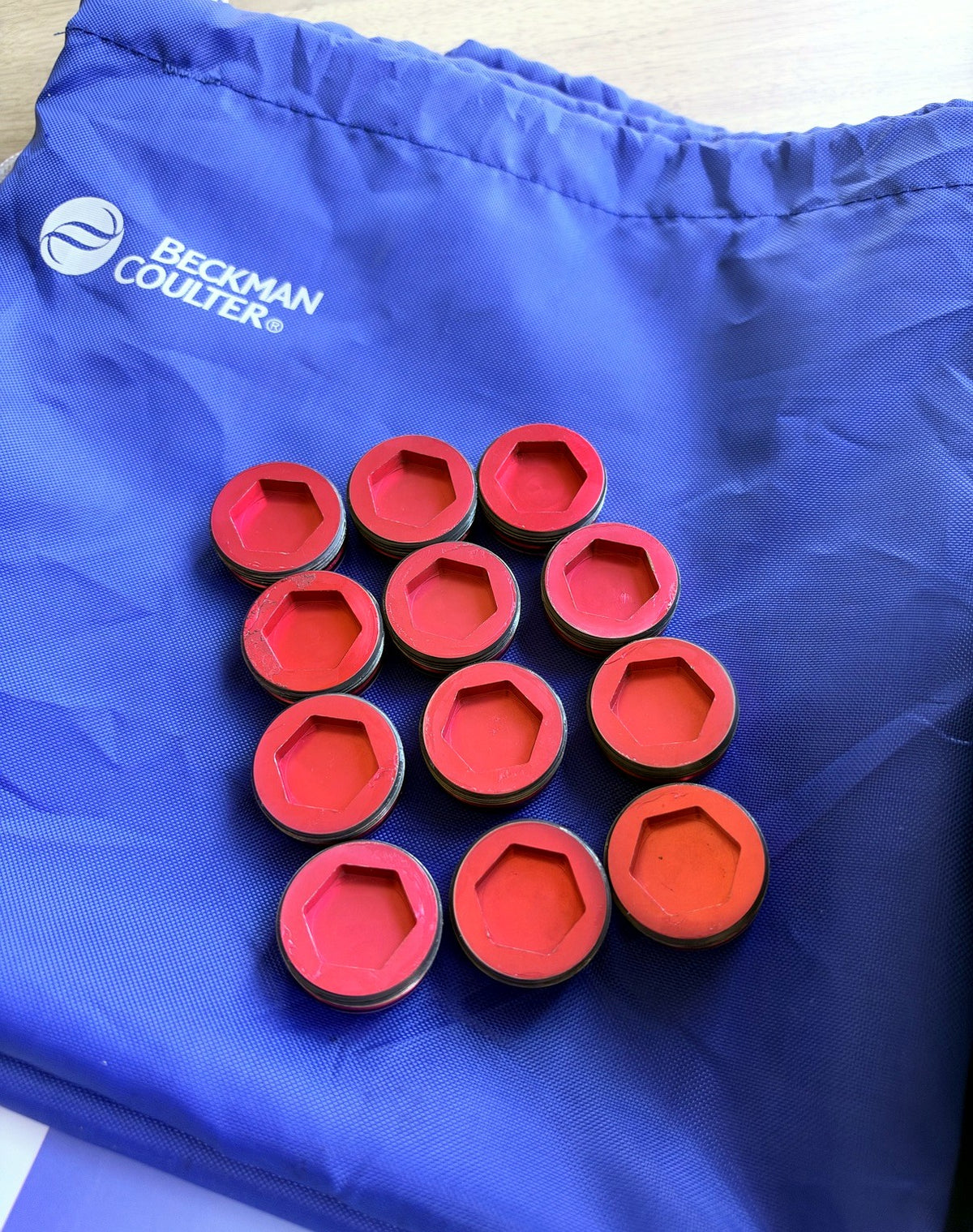 Set of 12 red-anodized rotor plugs included with the VTi 50.1